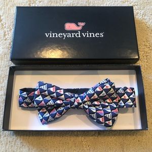 VINEYARD VINES - Boys nautical flags adjustable bow tie